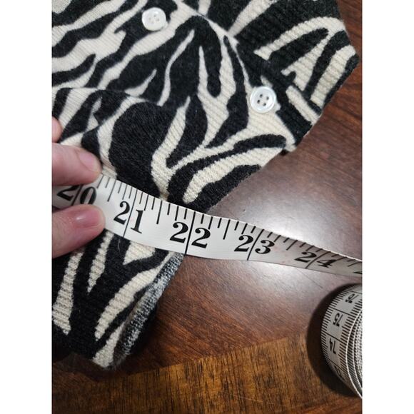 J. Crew 100% Merino Wool Zebra Animal Print Cardigan Size S - Picture 10 of 10